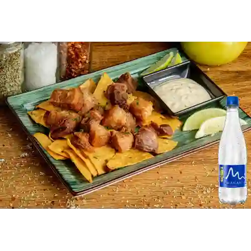 Combo Chicharrones al Barril +Manantial S/gas 600ml