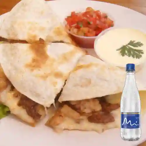 Quesadilla de Res +Botella de Agua S/gas Manantial