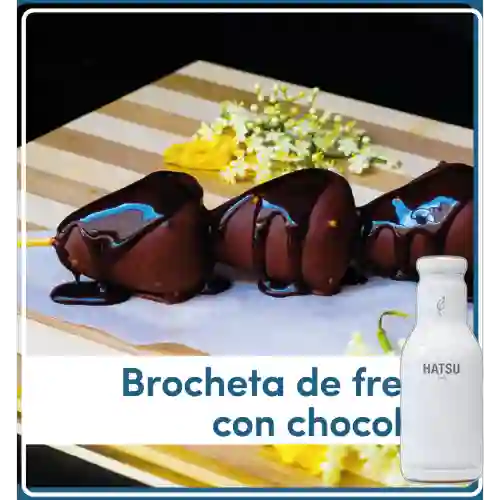 Combo Brochetas de Fresas + Hatsu Blanco 400 ml