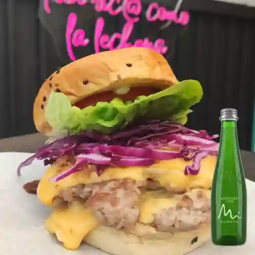Combo Clásica Doble Carne + Manantial con Gas 400 ml