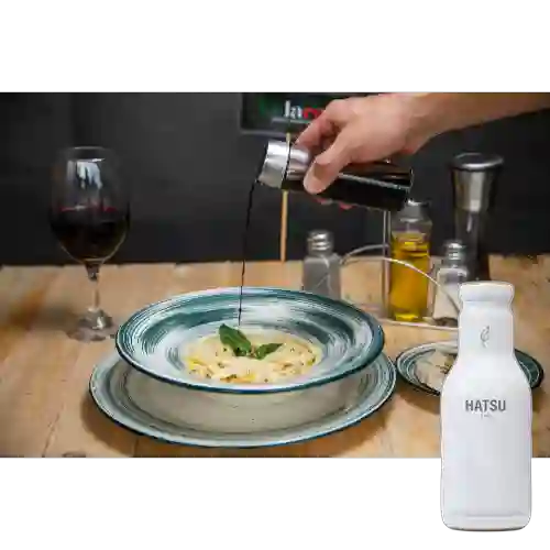 Combo Pasta Pesto y Pollo + Hatsu Blanco 400 ml