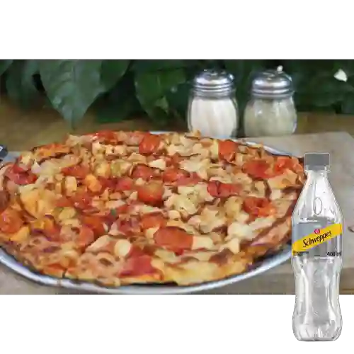 Combo Pizza Pollo BBQ 20 Cm + Soda Schweppes