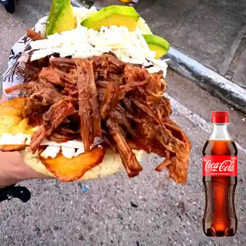 Combo Arepa Carne Desmechada +Cocacola Orig 400ml