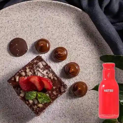 Combo Brownie de la Casa + Hatsu Frutos Rojos 400 ml
