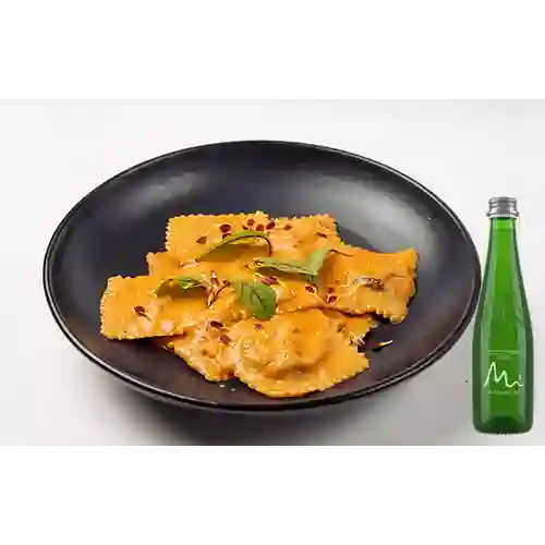 Ravioli de Carne&Salsa Rose +Manantial C/Gas 300ml