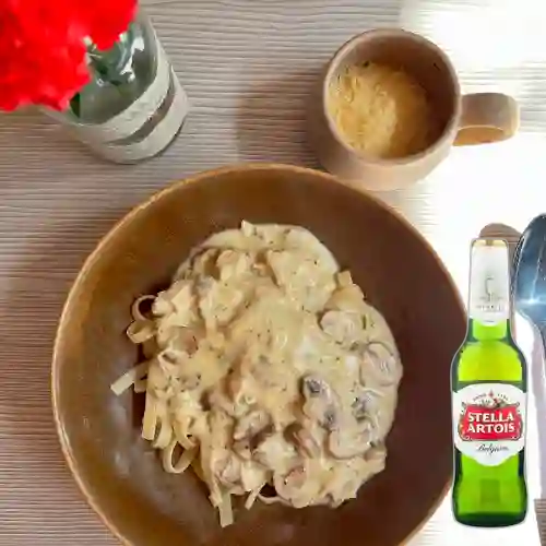 Combo Pasta Pollo c/ Champiñones + Stella Artois 350ml