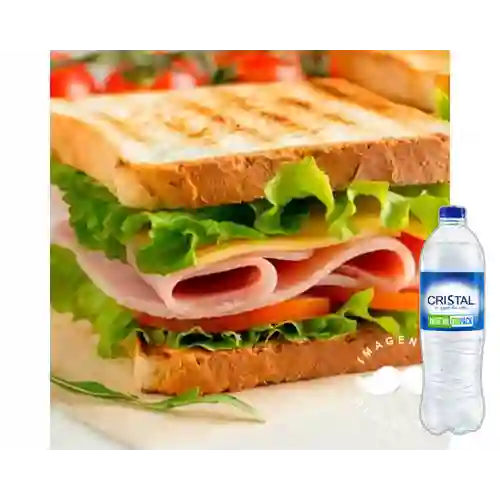 Combo Sándwich Especial + Cristal Sin Gas 600 ml