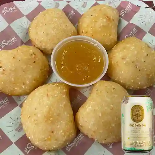 Combo Empanadas Momposinas +Club col. Dorada 330 ml