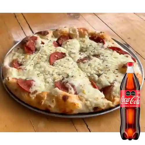 Combo Pizza de Pepperoni Mediana +Cocacola Orig 1.5l