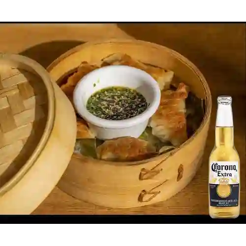 Combo Gyozas de Pierna de Cerdo Asada + Corona 350 ml
