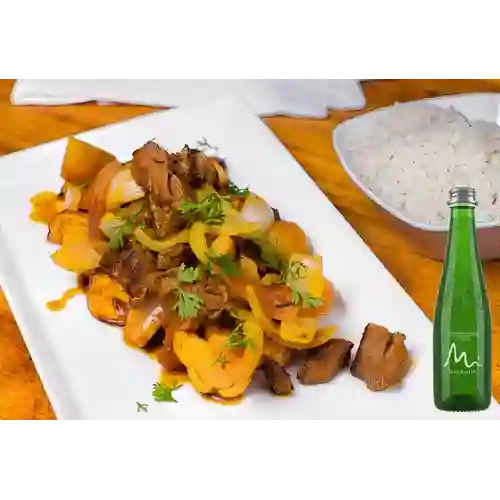 Combo Lomo Saltado + Manantial Con Gas 300ML
