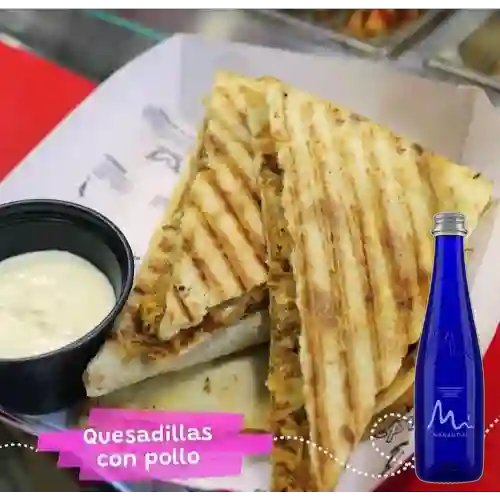 Combo Quesadilla de Pollo + Agua Manantial 500Ml