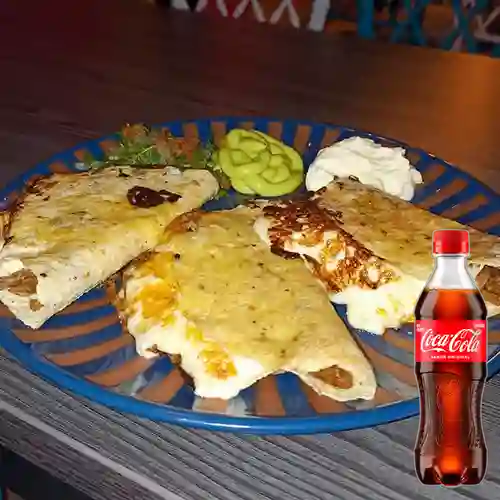 Combo Quesabirria + Coca Cola Original 400 ml