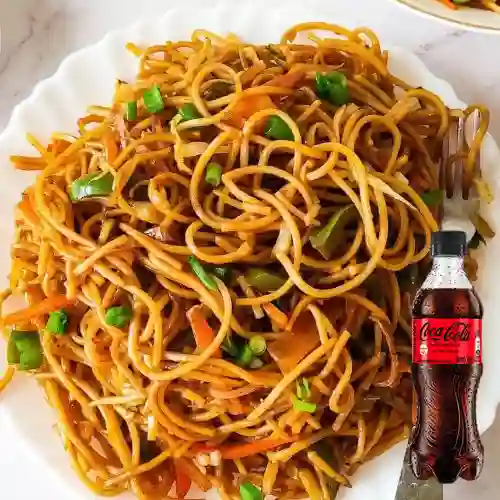 Combo Chowmein/noodles + Coca Cola Sin Azúcar 400 ml
