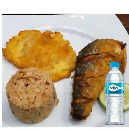 Combo Posta de Sierra Frita + Brisa Sin Gas 300 ml