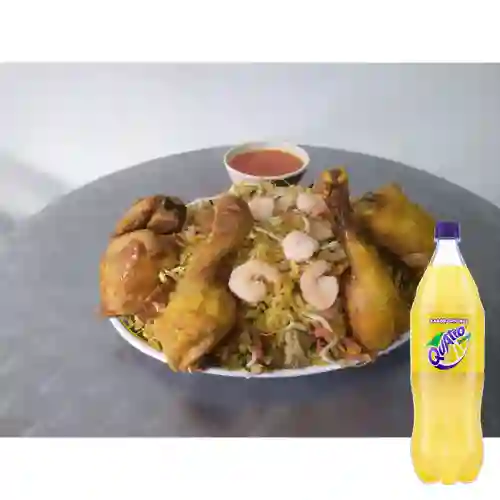 Combo Chow Fan a la Valenciana 4 Personas +Quatro 1.5L