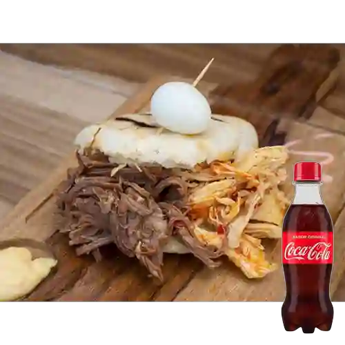 Combo Arepa Mixta + Coca-Cola Sabor Original 250 ml