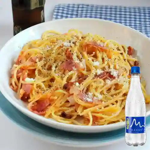 Combo Pasta Carbonara + Manantial Sin Gas 600 ml