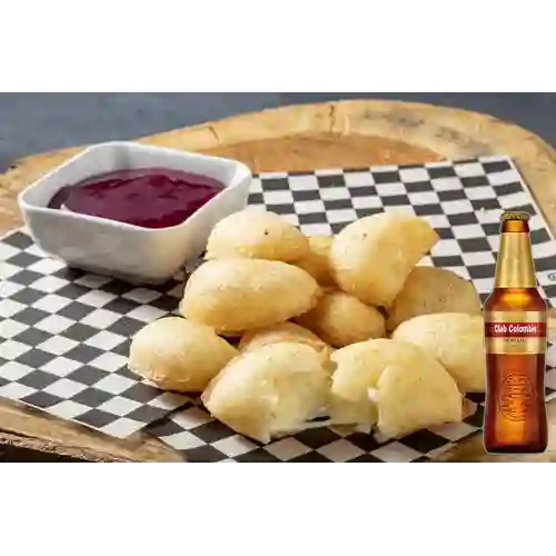 Combo Empanaditas Cóctel Queso x10 + Club Col. Dorada 330ml