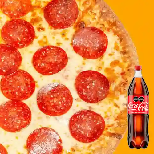 Combo Pizza Grande Pepperoni 30X30 +Cocacola Orig 1.5l