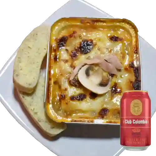 Combo Lasagna Pollo Champiñon + Club Cola Roja Lata 330ml