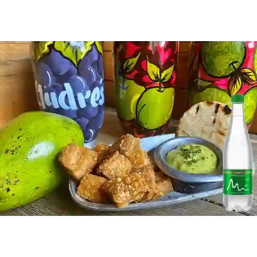 Combo Chicharrones + Manantial Con Gas 600ML