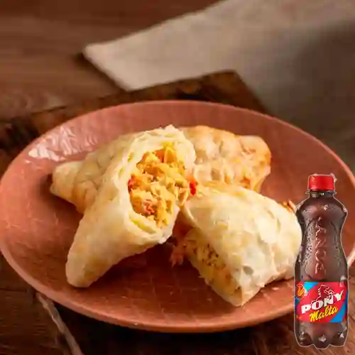 Combo Pastelito de Pollo + Pony Malta 300 ml