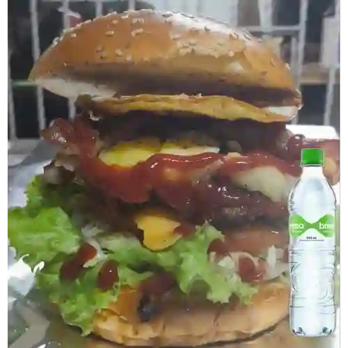 Combo Hamburguesa Especial + Agua Brisa con Gas X600ml
