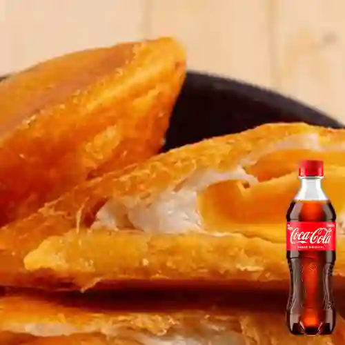 Combo Arepa de Huevo + Coca Cola Original 400 ml