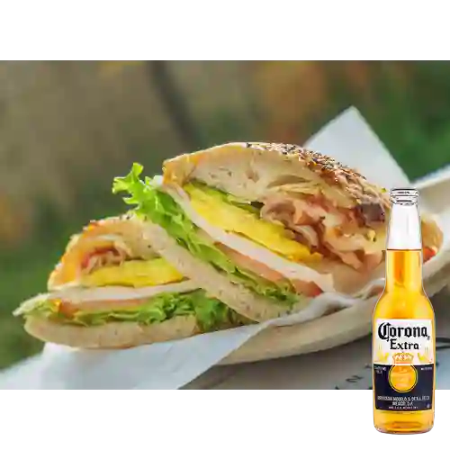 Combo Sándwich Pavo y Aguacate + Corona 330 ml