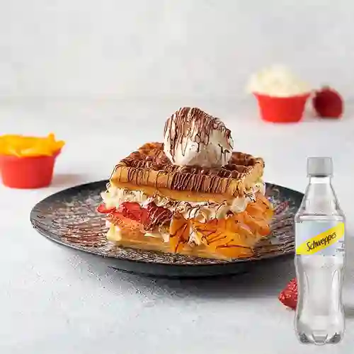 Combo Waffle Burger Dulce + Schweppes Soda 400ml