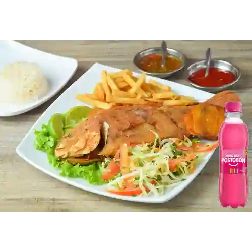 Combo Mojarra Frita + Postobón Manzana 250 ml