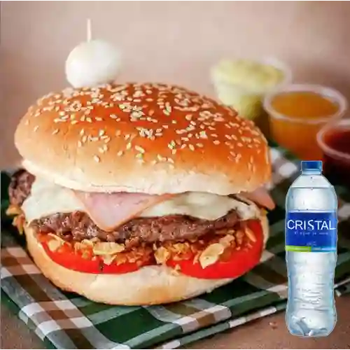 Combo Hamburguesa Tradicional + Agua Cristal