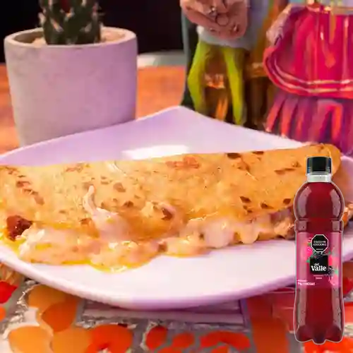 Combo ­­­­Quesadillas + Del Valle Mora 500 ml