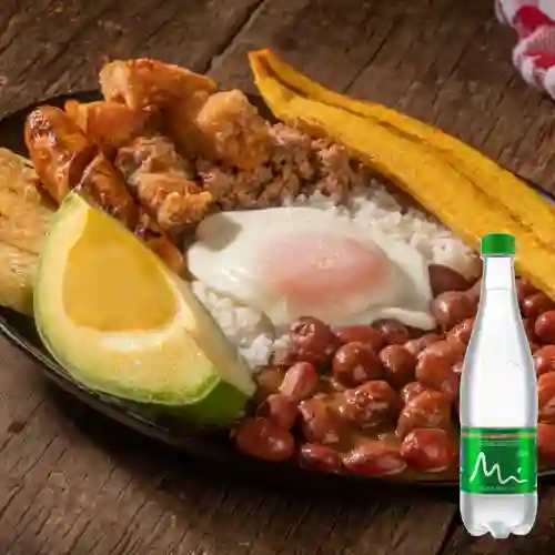 Combo Bandeja Paisa + Manantial Con Gas 600ML