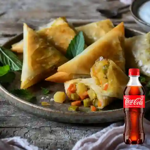 Combo Veg Somosa + Coca Cola Original 400 ml