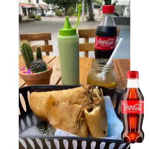Combo Empanada de Carne Mechada +Cocacola Orig 250ML