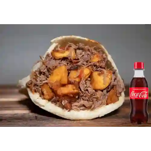 Combo Arepa Ropa Vieja +Cocacola Orig 250ml