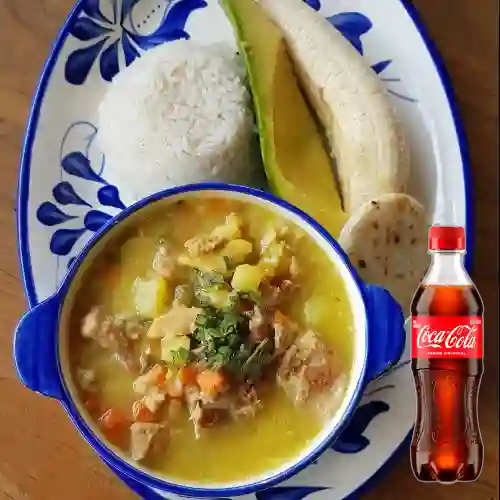 Combo Cazuela de Mondongo + Coca Cola Original 400 ml