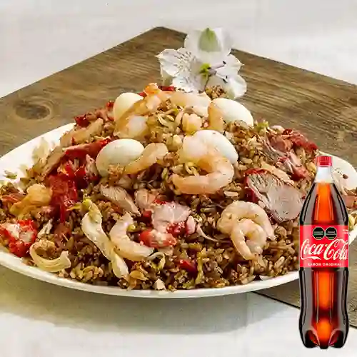 Combo Chow Fan de la Casa. + Coca Cola Original 1.5 L