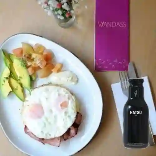 Arepa c/ Queso,Huevo&Tocineta +Hatsu Negro 400ml