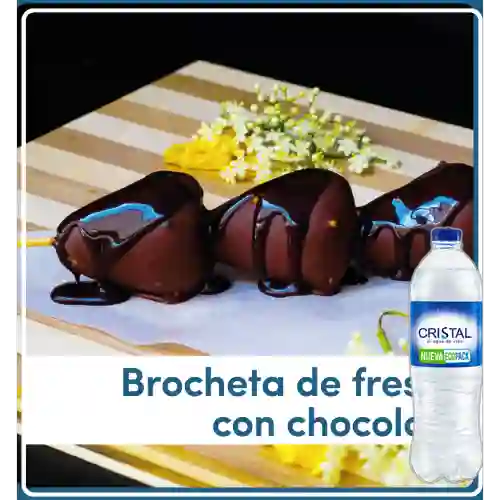 Combo Brochetas de Fresas + Cristal Sin Gas 600 ml