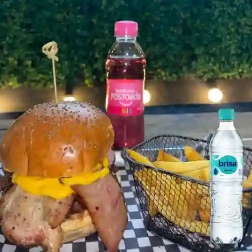 Combo Hamburguesa Espartana + Brisa Sin Gas 600ML