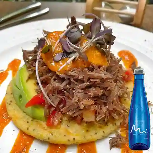 Combo Arepa de la Abuela Alicia +Manantial S/gas 300m