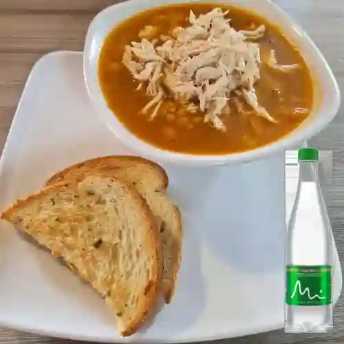 Combo Sopita de Pollo + Manantial con Gas 500 ml