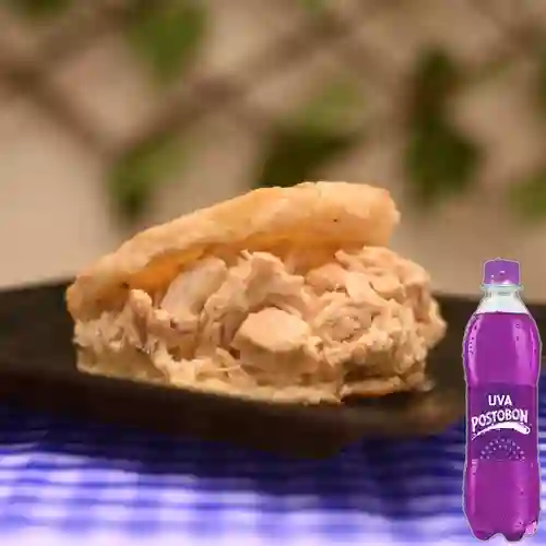Combo Arepa Pollo + Uva 400ml
