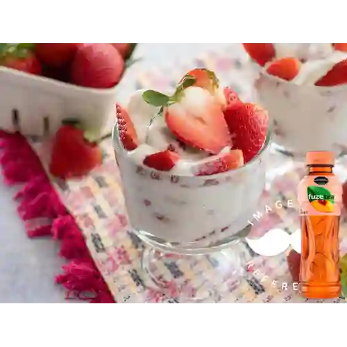 Combo Fresas c/ Crema Pequeña +Fuzetea Durazno 400ML