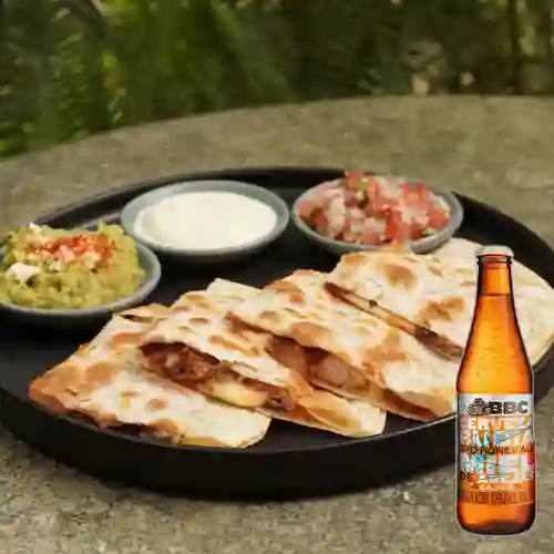 Combo Quesadilla Pollo Parrillado + BBC Cajicá Miel 330ml