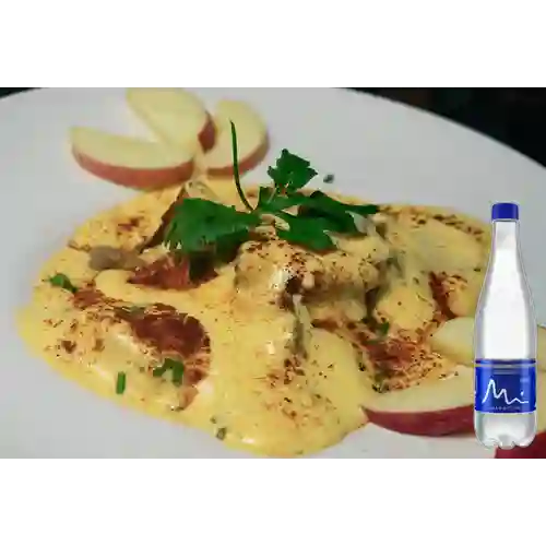 Combo Huevos Benedictinos + Manantial Sin Gas 600ML