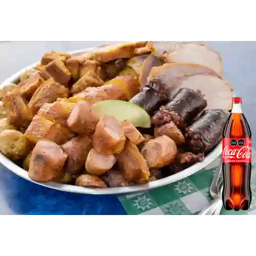 Combo Picada 2 Personas + Coca Cola Original 1.5 L